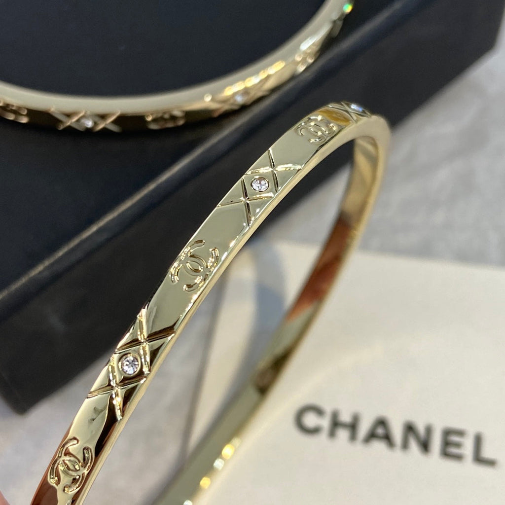 Chanel 25P Bangle