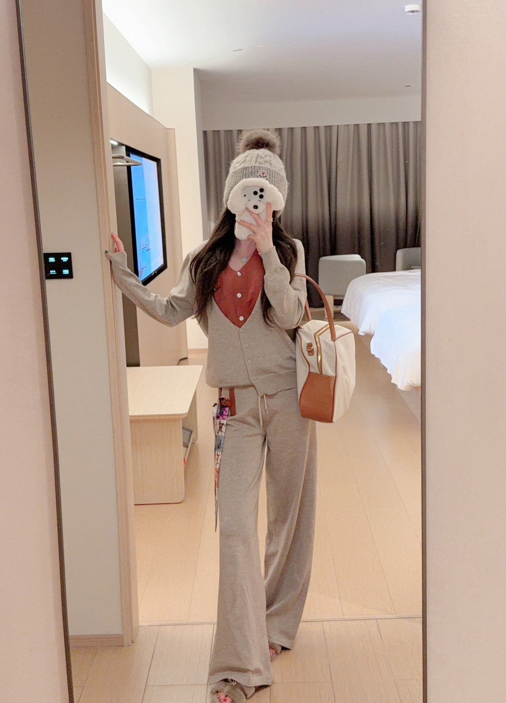 Hermes Causal Knitted Suit (With Scarf)